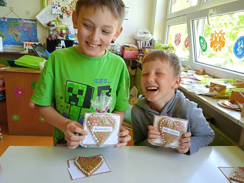 Druzina konec sk roku 25 03